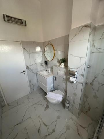 Apartments And Rooms Diana Zadar Exterior photo