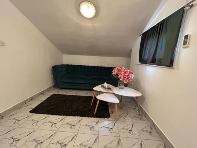 Apartments And Rooms Diana Zadar Exterior photo